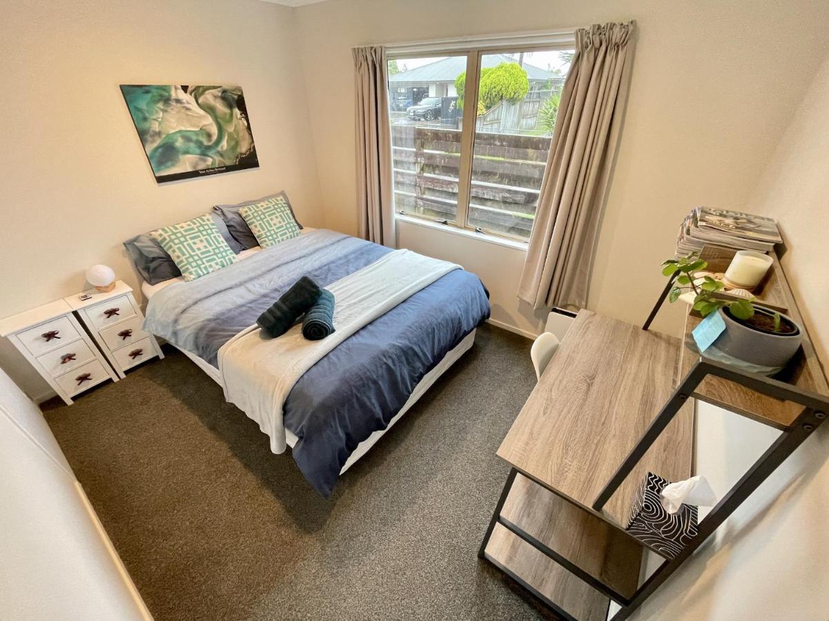 Papamoa Two Rooms & Kitchenette - Dogs Welcome Exterior photo